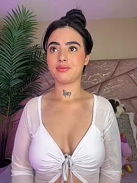  Naomi Fox  online show from January 10, 7:32 am