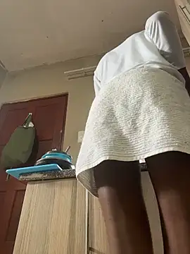 Snapshot of cowboy_420k chatting on December 14, 5:24 am cowboy 420k online show from December 14, 5:24 am