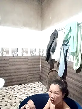 blonde blg online show from February 6, 1:14 pm