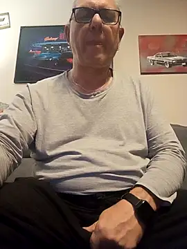 andy-1961 online show from November 12, 3:56 pm