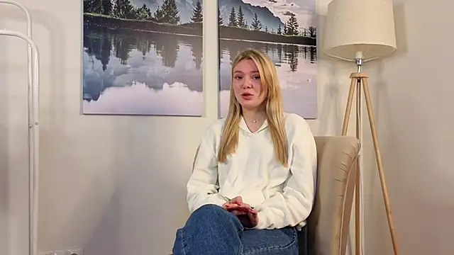 ToyaBosques online show from November 10, 5:06 am