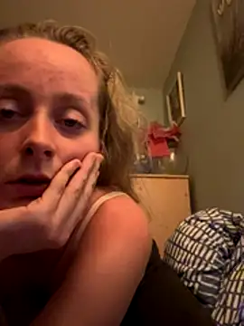 NaughtyAmore online show from December 1, 9:31 pm