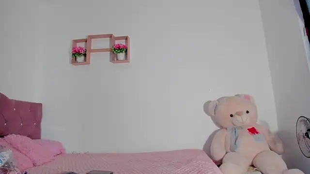 Snapshot of vanessa_sexyhot_ chatting on February 21, 1:45 pm vanessa sexyhot online show from February 21, 1:45 pm