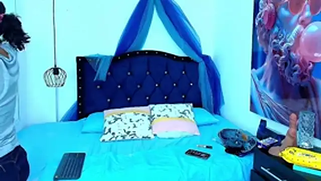 KATY LOWERY online show from January 11, 4:06 am