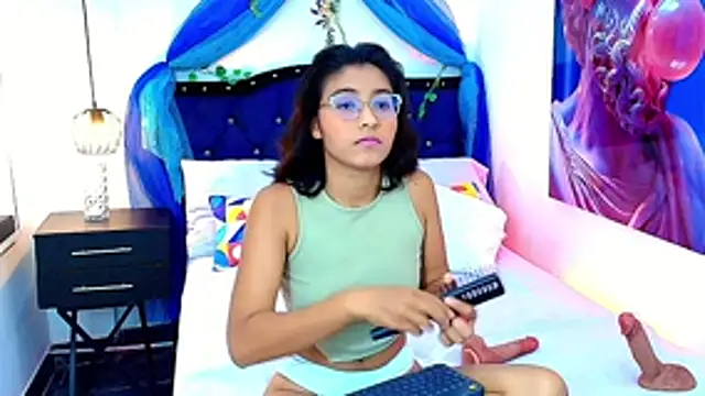 KATY LOWERY online show from January 15, 3:22 am