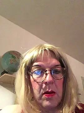 simone xdressing online show from November 16, 1:11 am