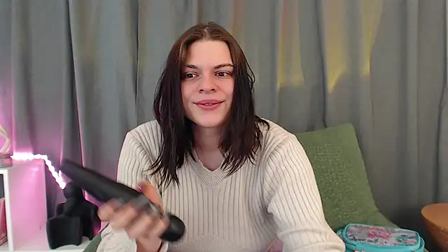 Dona Mafia online show from December 5, 12:30 am