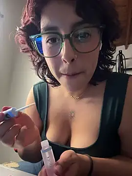 VictoriaAmelie online show from December 2, 6:08 am