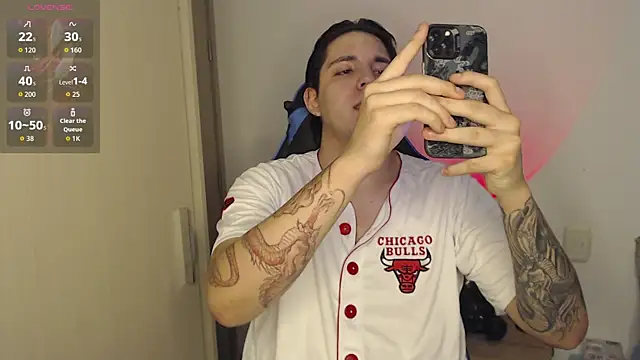 Snapshot of ValenClerk chatting on November 19, 3:50 am ValenClerk online show from November 19, 3:50 am