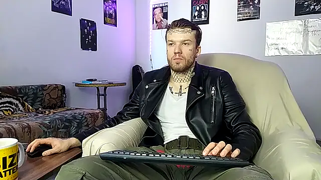 Huntall77 online show from February 18, 5:25 am