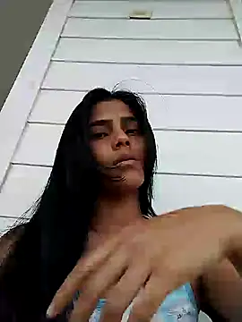 Snapshot of Sofia-luna1 chatting on November 23, 9:03 pm Sofia-luna1 online show from November 23, 9:03 pm