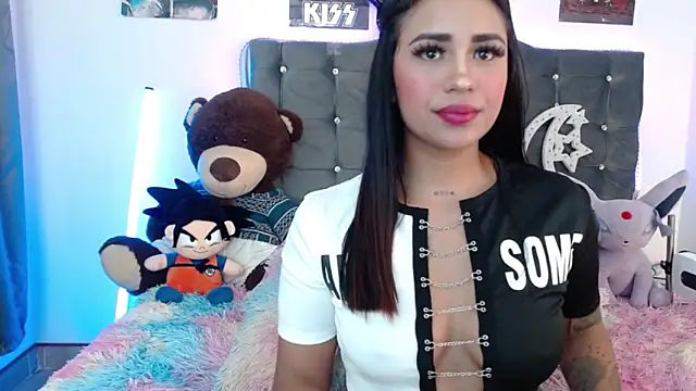 Snapshot of lunabritton1 chatting on March 1, 4:47 am lunabritton1 online show from March 1, 4:47 am