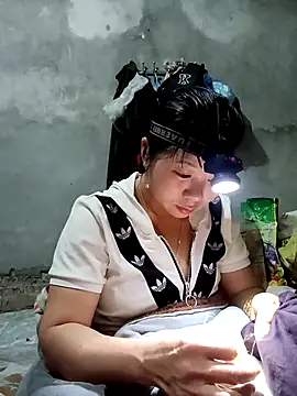 vangkt-cute online show from February 3, 8:03 pm