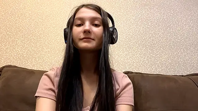 AurorAurora online show from November 29, 8:50 am