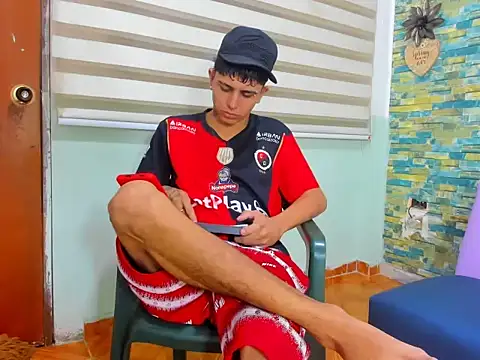 Snapshot of naughty_boy_Maicoll chatting on November 16, 11:27 am naughty boy Maicoll online show from November 16, 11:27 am