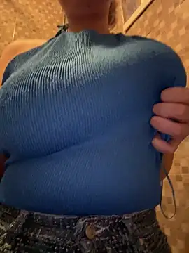 Snapshot of Marisaaasss chatting on November 11, 12:05 pm Marisaaasss online show from November 11, 12:05 pm