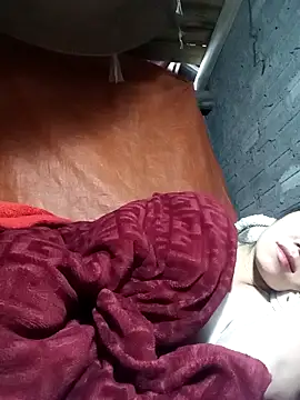 Snapshot of mi_ka_mi chatting on February 3, 2:53 am mi ka mi online show from February 3, 2:53 am