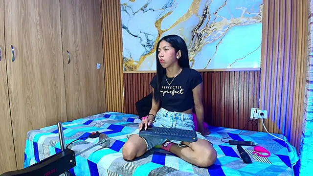 meliangels303av online show from March 18, 3:42 am