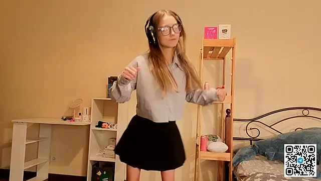 HoaPatton online show from December 3, 11:08 am