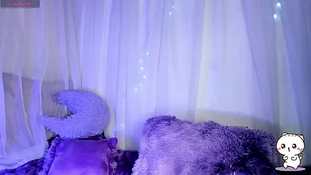 kim santana  online show from March 13, 7:04 am