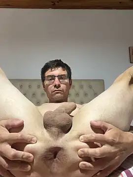 JuanchiSxL online show from November 24, 7:57 pm