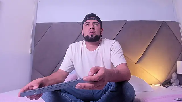 lukas ad online show from November 10, 8:30 pm