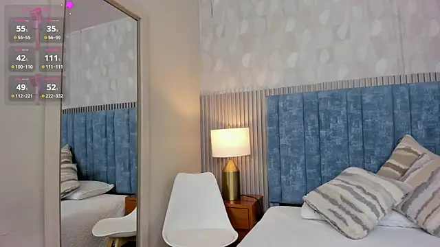 MIss  sammy  online show from December 4, 11:30 am