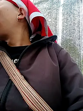 girl-hot2x online show from January 11, 7:02 am