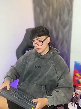 Samu FoXXX online show from November 11, 8:20 pm