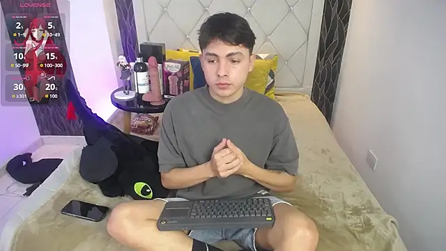 Samu FoXXX online show from December 16, 8:25 pm