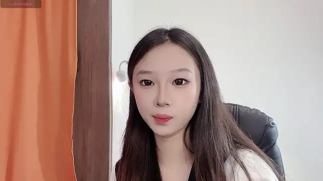 Snapshot of Minnie-baby chatting on November 12, 11:54 am Minnie-baby online show from November 12, 11:54 am