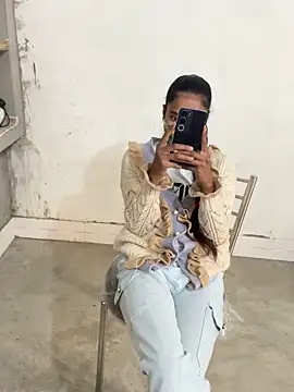 Snapshot of Riya_917 chatting on November 12, 7:20 am Riya 917 online show from November 12, 7:20 am