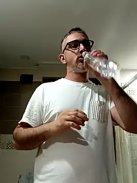 mipiacitanto93 online show from November 13, 4:00 am