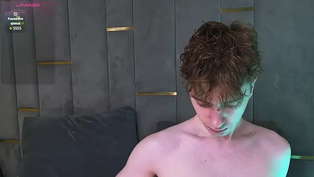 Paul Holt online show from December 20, 8:49 pm