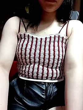 Snapshot of LynkLyy2k chatting on November 16, 11:05 am LynkLyy2k online show from November 16, 11:05 am