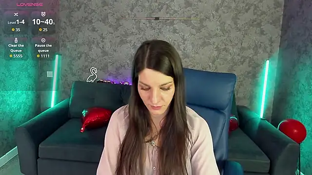 Snapshot of LadyChanelll chatting on February 20, 1:44 pm LadyChanelll online show from February 20, 1:44 pm