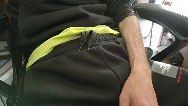 Chrisatmiami online show from April 18, 3:16 pm