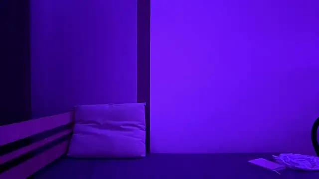 EmilySkyline online show from November 22, 7:13 pm