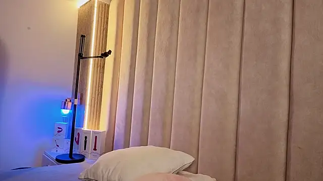 Iamnyxy online show from April 18, 11:58 am