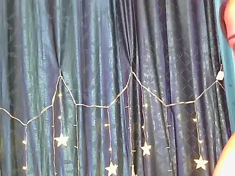 shivani-kumari21 online show from January 11, 3:22 am