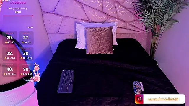 Atenea Velle online show from December 3, 1:20 pm