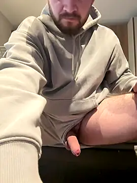 Snapshot of alexrofa chatting on November 13, 9:41 am alexrofa online show from November 13, 9:41 am