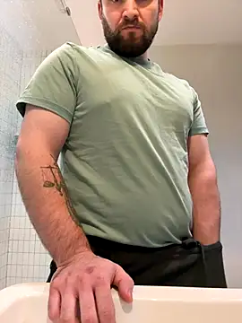 Snapshot of alexrofa chatting on December 19, 11:06 am alexrofa online show from December 19, 11:06 am