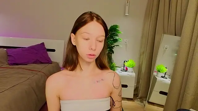 Snapshot of LilyPoetry_ chatting on November 27, 11:23 am LilyPoetry online show from November 27, 11:23 am