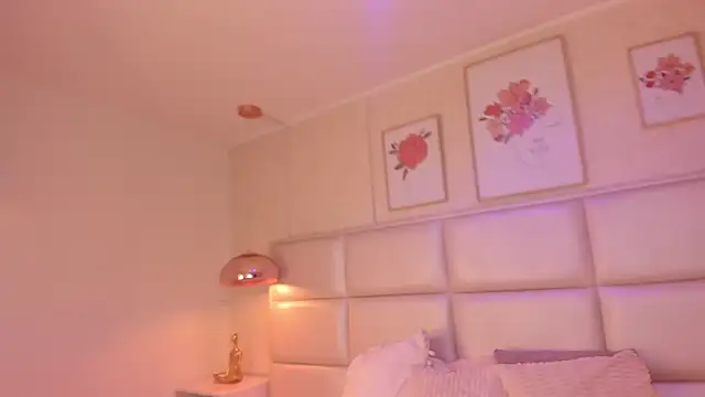 Kate Winslet  online show from December 15, 2:32 pm