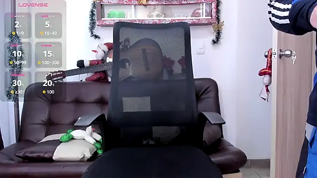 sarahhernandez online show from November 29, 2:20 pm