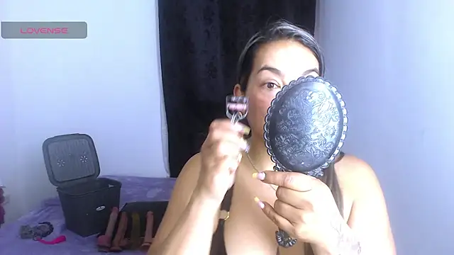 Snapshot of tasha_velvet chatting on November 24, 1:22 pm tasha velvet online show from November 24, 1:22 pm