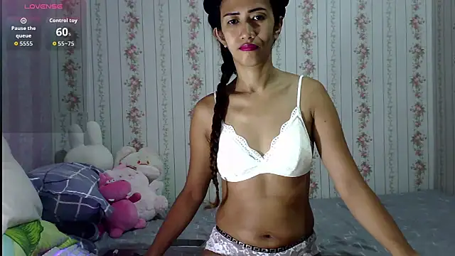 Snapshot of ClitoriaMax69 chatting on November 17, 11:27 am ClitoriaMax69 online show from November 17, 11:27 am