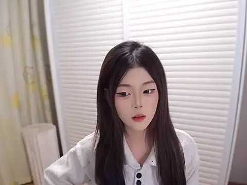 Aurora 9 online show from November 18, 12:53 pm