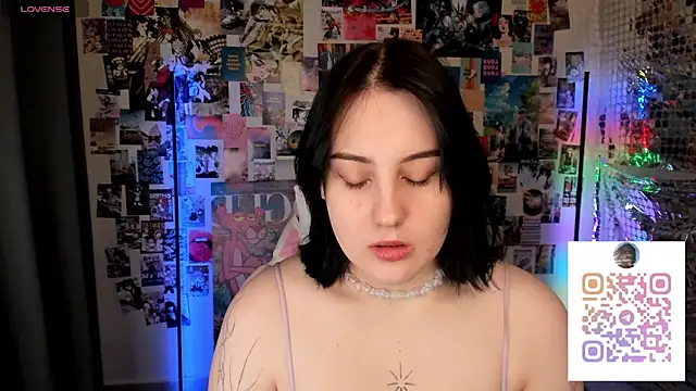 hey tessa online show from March 4, 7:20 pm